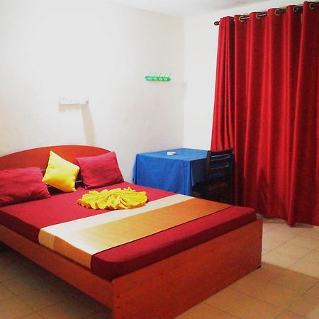Oasis Skybeach Hostel - Negombo Exterior photo