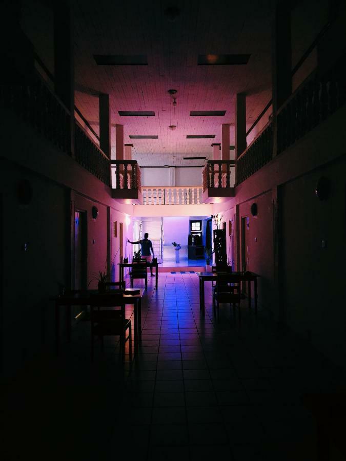 Oasis Skybeach Hostel - Negombo Exterior photo