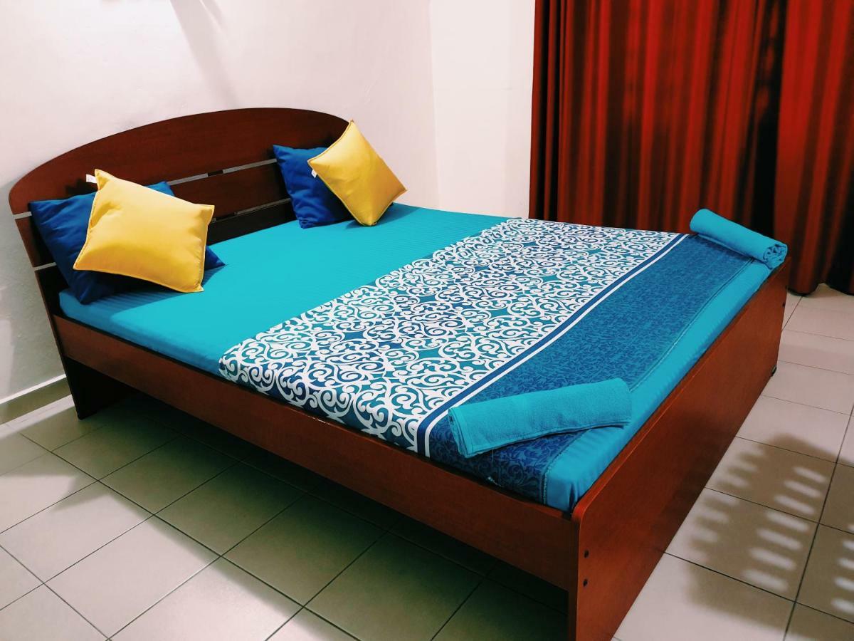Oasis Skybeach Hostel - Negombo Exterior photo
