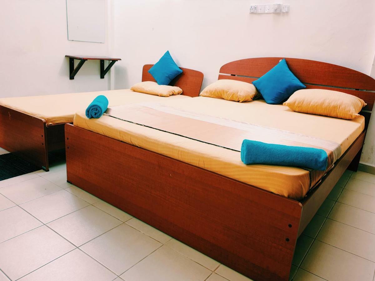 Oasis Skybeach Hostel - Negombo Exterior photo